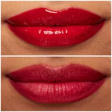 Labios de modelo usando Lip I.V. 11 Red-y. Set. Wet.