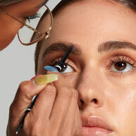 FIJADOR DE CEJAS ACABADO NATURAL TINTED BROW MASCARA