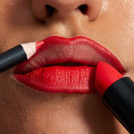 PERFILADOR DE LABIOS SUEDE MATTE LIP LINER