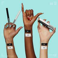 vivid-matte-liquid-liner-delineador-liquido-white